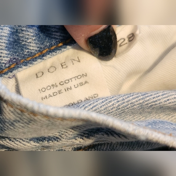Doen Jeans. Straight leg. Size 28. Great conditioned. - Picture 4 of 10
